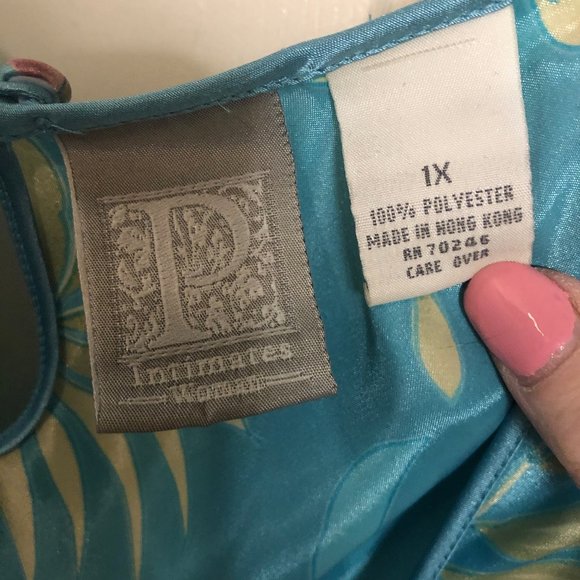 P Intimtes 1X Floral/Tropical Nightgown - Picture 3 of 5